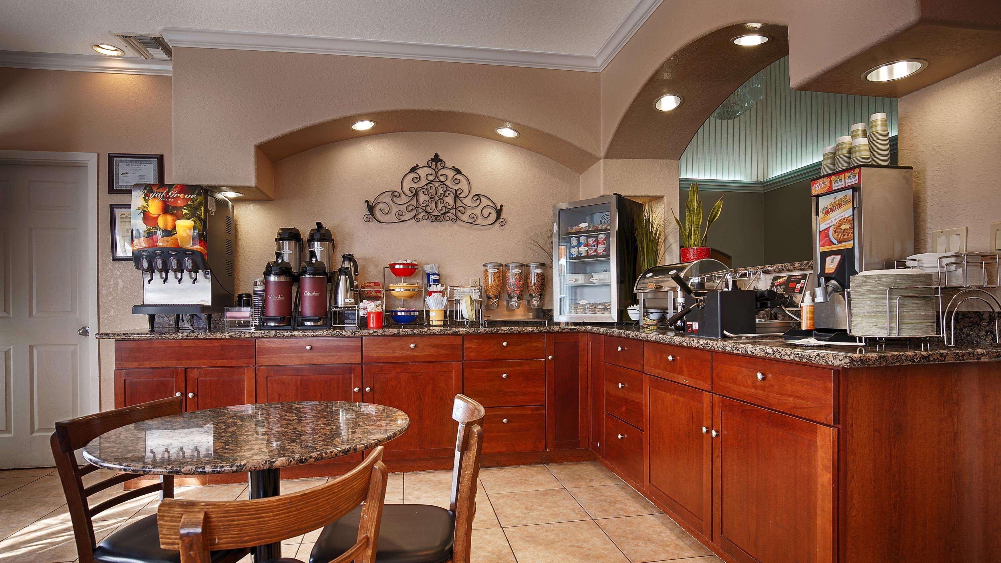 Best Western Angleton Inn Bagian luar foto